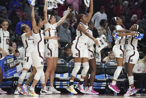 March Madness Mix: Dominant Gamecocks amid Sweet 16 parity